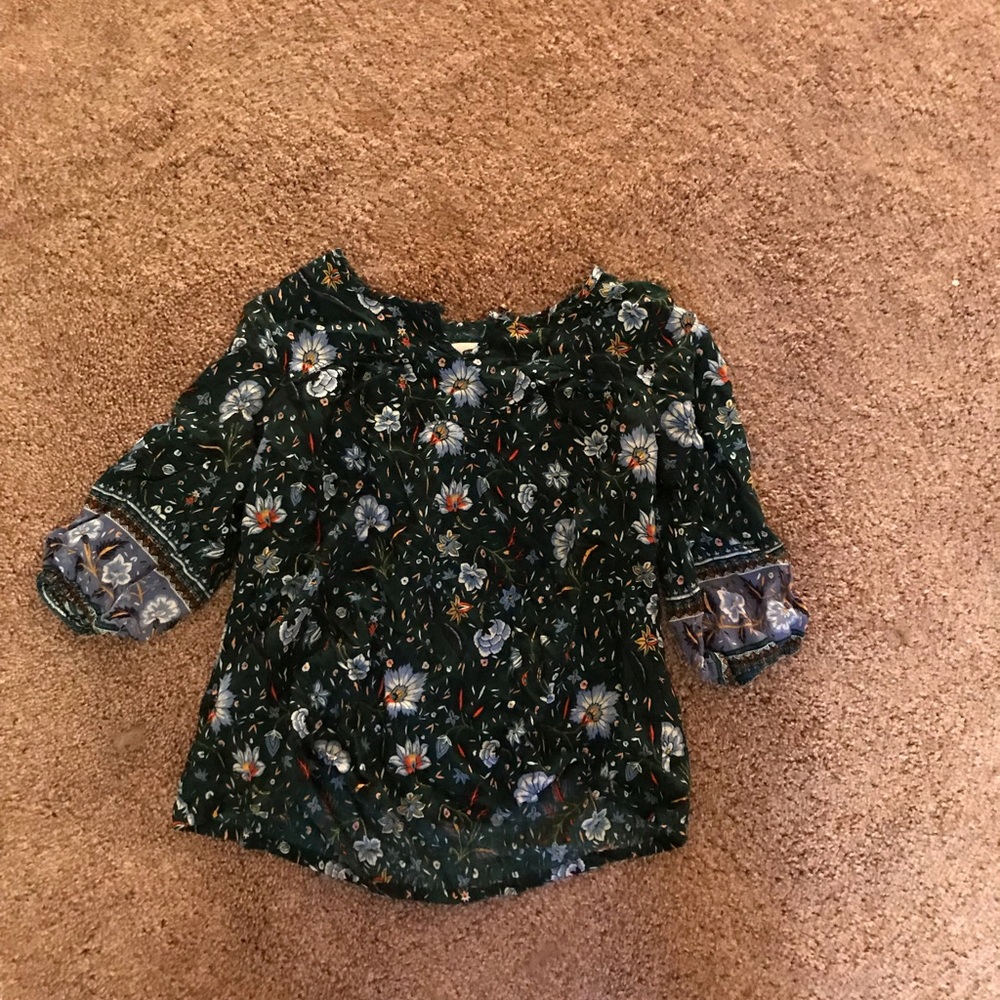 summery green flowered top